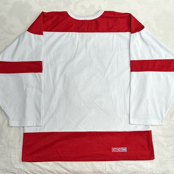 90s New Jersey Devils NHL Jersey - Picture 2 of 5